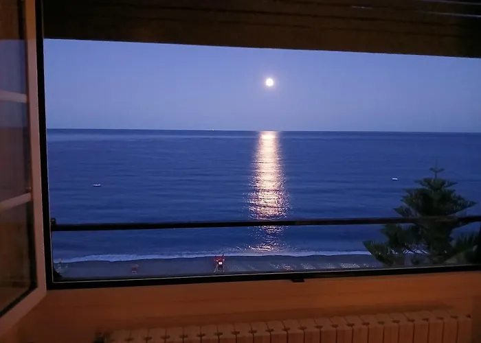 Blu , 10 Mt From Sea , One Parking Gratuito Free Appartement